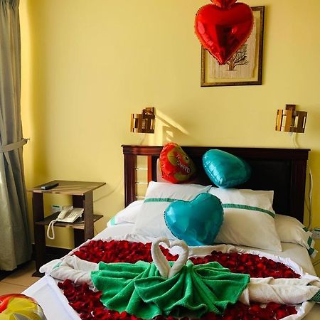 Dos Hemisferios Hotel Quito Luaran gambar