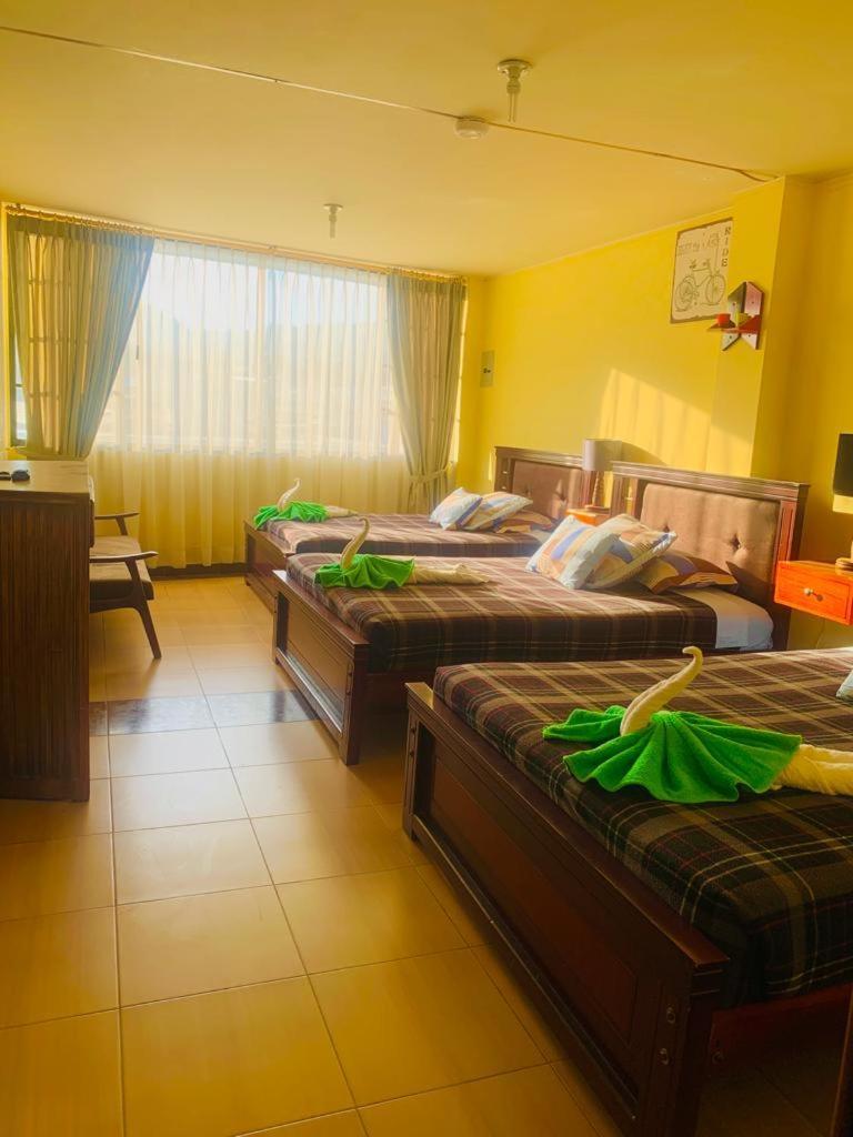Dos Hemisferios Hotel Quito Luaran gambar