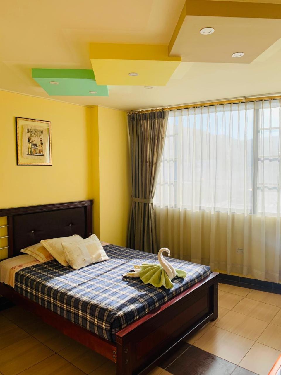 Dos Hemisferios Hotel Quito Luaran gambar