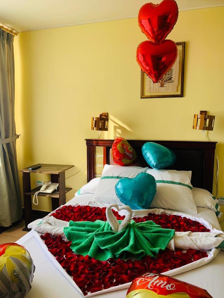 Dos Hemisferios Hotel Quito Luaran gambar