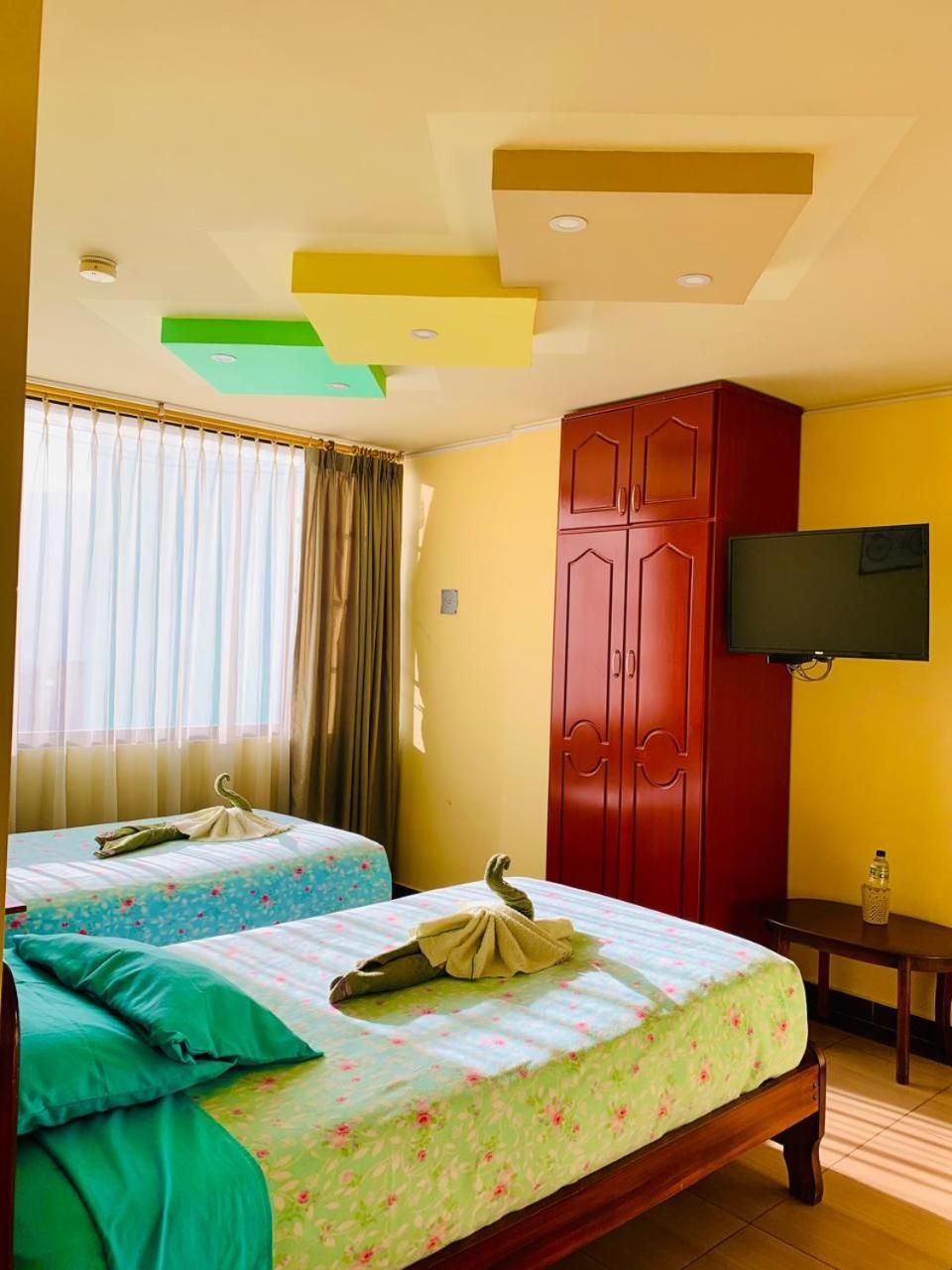 Dos Hemisferios Hotel Quito Luaran gambar