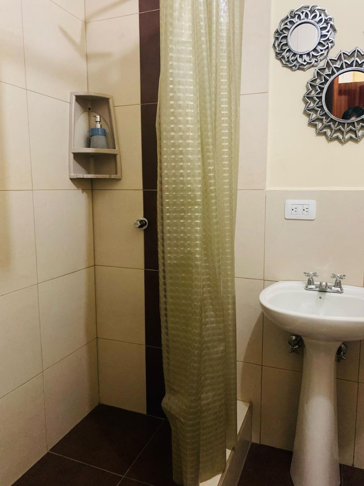 Dos Hemisferios Hotel Quito Luaran gambar